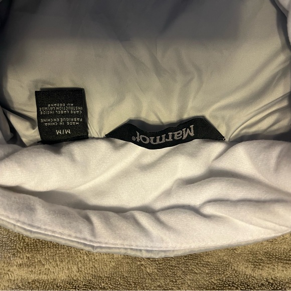 Marmot Insulated Vest, M - Picture 6 of 6